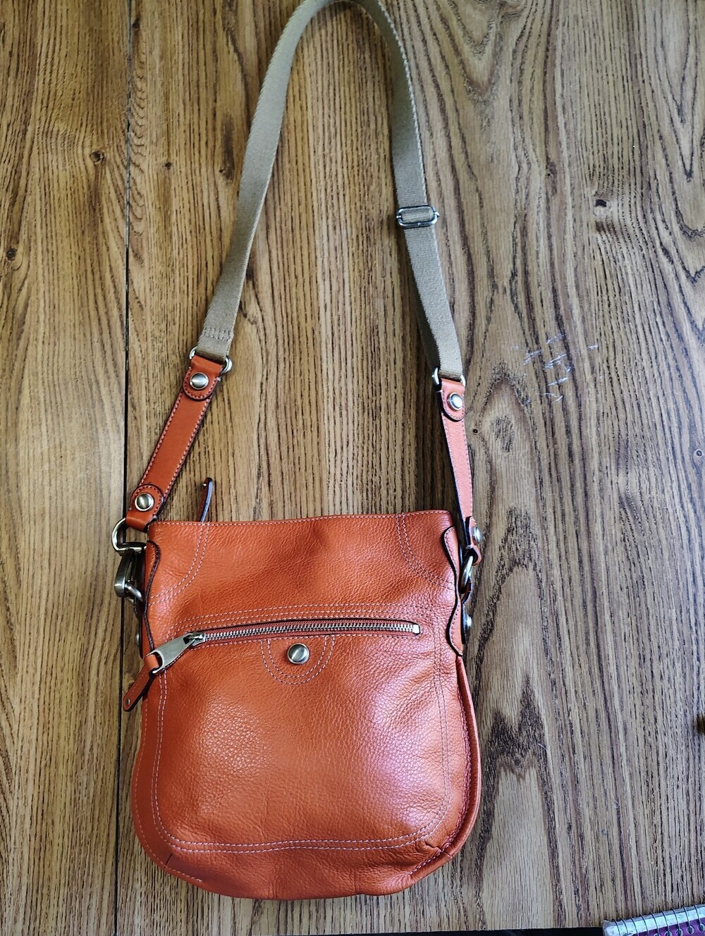 B.Makowsky Orange Genuine Leather Crossbody Bag and Animal Print Multi Pockets. - Picture 4 of 15